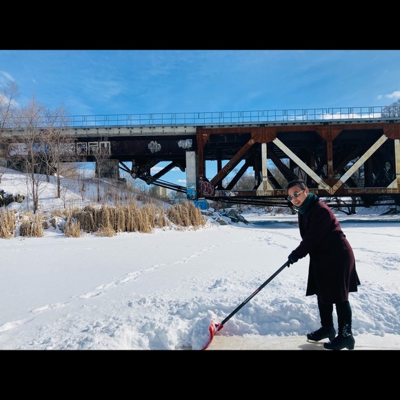 Burberry!! Vintage!! Burgundy and Black print. - Picture 15 of 15